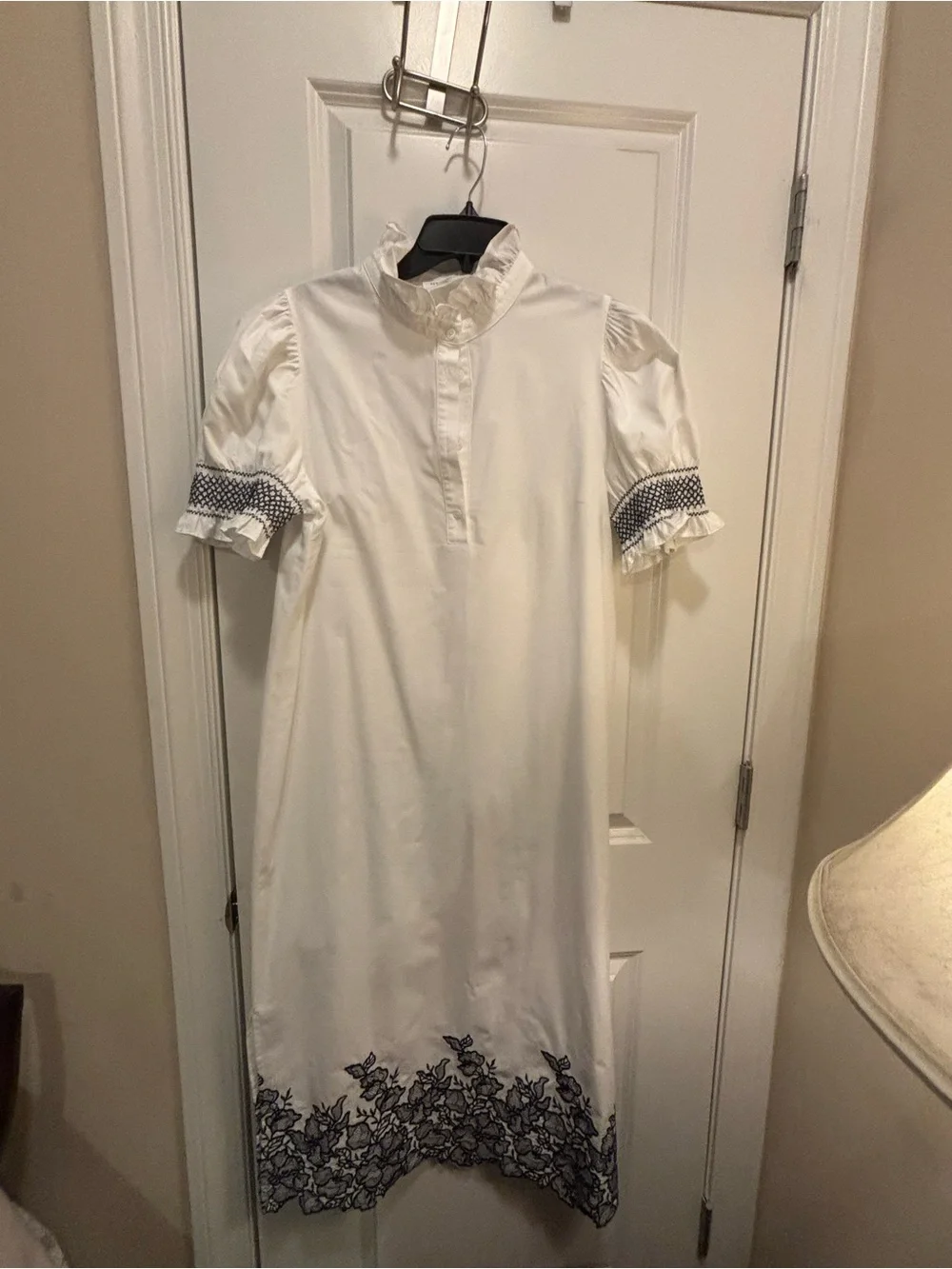 Tuckernuck Hyacinth House Eliza Midi Dress White and Navy Sz Medium Worn Once - Picture 2 of 3